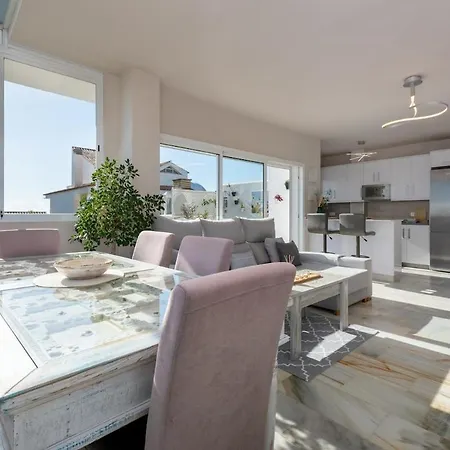 Stunning Beachfront Penthouse Lägenhet Estepona